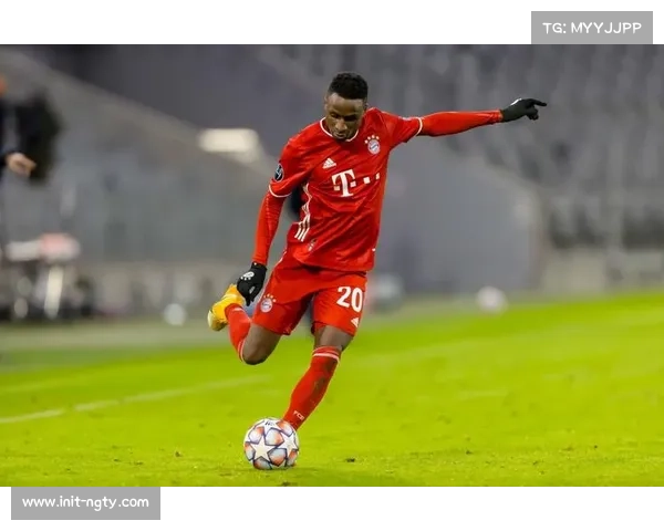 马赛老将帕瓦尔送点失误，赛后掩面沉思